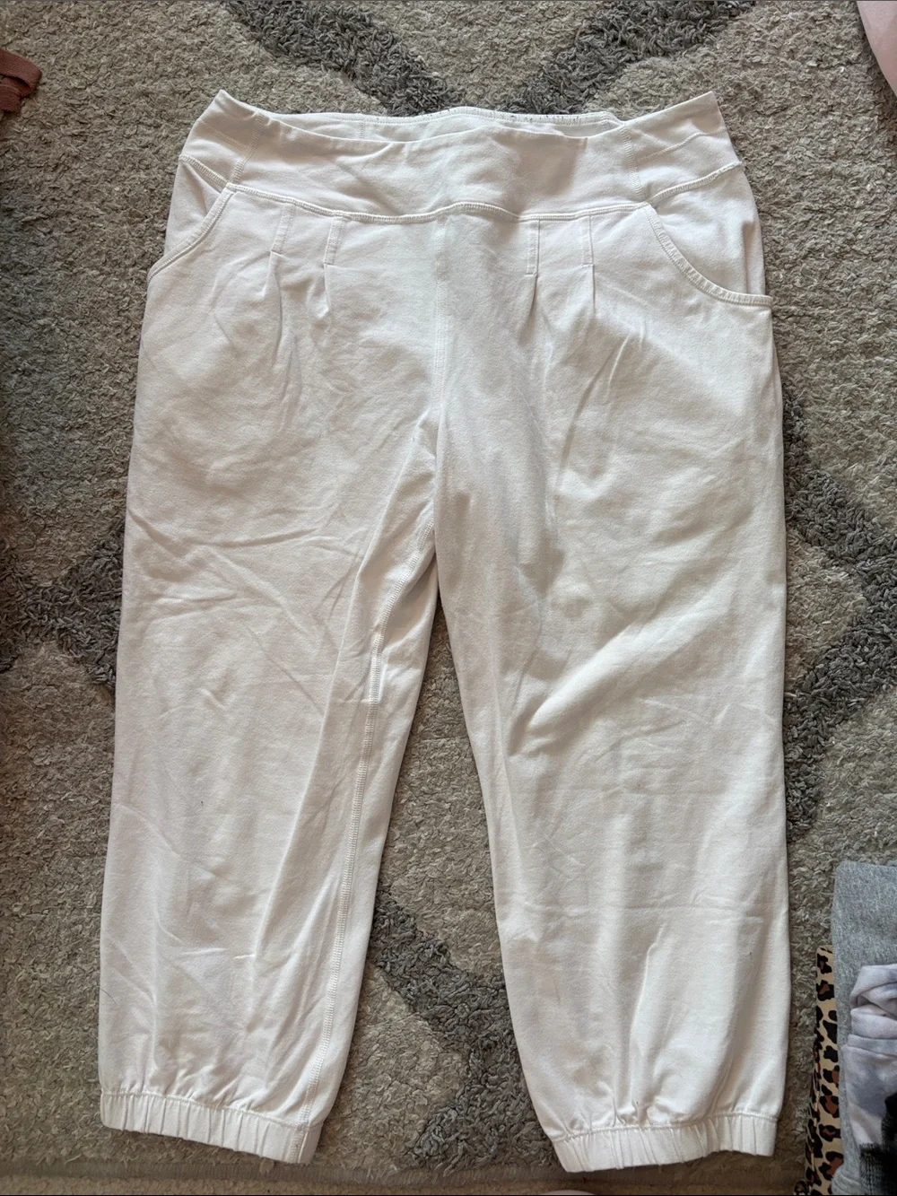 Lulu White Athletic Jogger capri